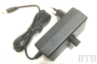 China Adaptador de alimentación ajustable de 3-12 V proveedor