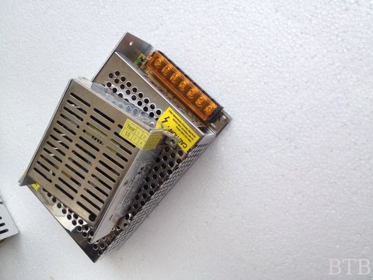 Venta de fábrica CE RoHS impermeable a la lluvia tensión constante salida única AC DC impermeable a la lluvia 33A 400W 12V proveedor