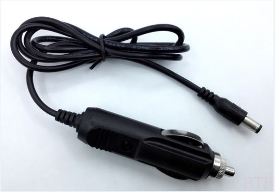 Cargador de vehículos de automóviles de 12V1A con cable de 1,2 m 1,5 m 1,8 m de cable de corriente continua 5,5 * 2,1 * 10 mm de conexión de conexión de corriente continua proveedor