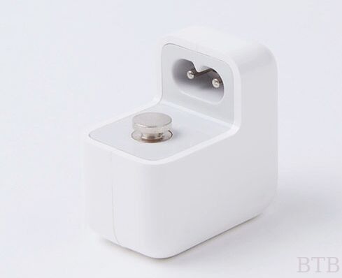 cargador de pared 5V 1.5A enchufe AC intercambiable para ipad y teléfono móvil embalaje de papel muestra gratuita y envío proveedor