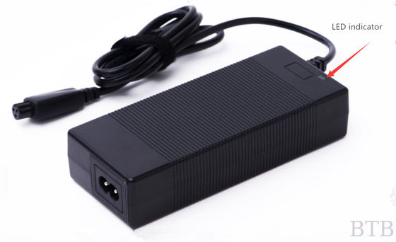 Adaptador de alimentación para automóvil de carga de equilibrio de 42V 2A para segway de hoverboard CE FCC UL SAA EMC LVD proveedor