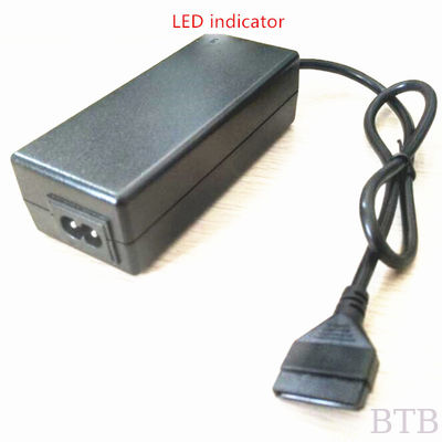 Dos salidas de +5 y +12 voltios 2000ma de alimentación con el enchufe de salida plana y un cable de alimentación de EE.UU. proveedor